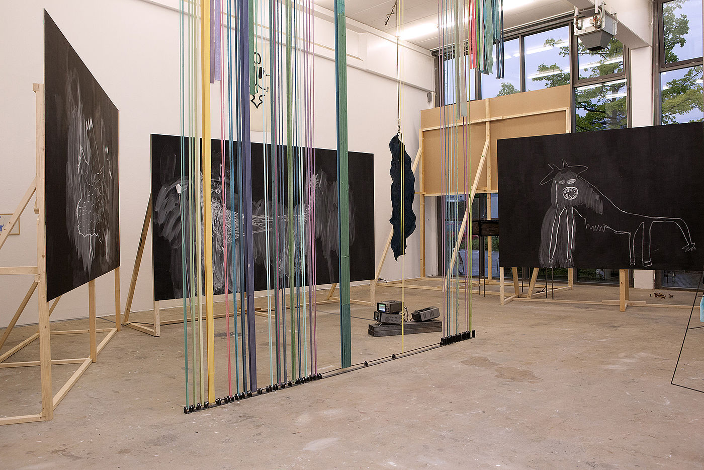 Ausstellung mit Kunstprojekten von Studierenden in der Galerie der HBK Braunschweig